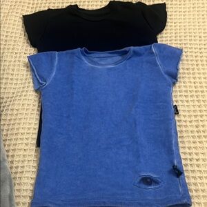 nununu Blue and Black Short Sleeve Tees